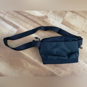 Bellroy Venture Sling 6L Black Crossbody Shoulder Bag
